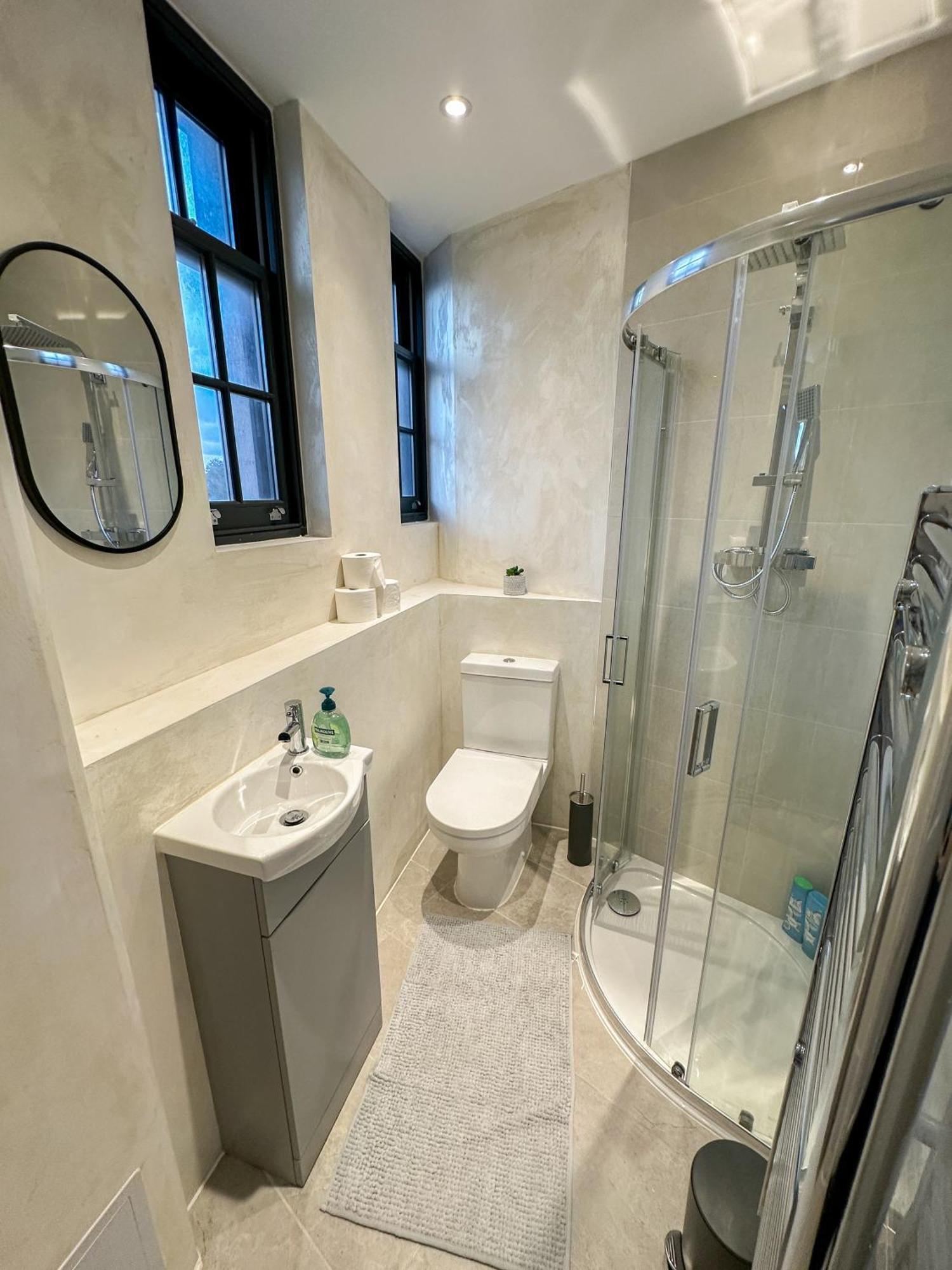 1-Bedroom Apartments In Shoreditch, Old Street, Hoxton London Bagian luar foto