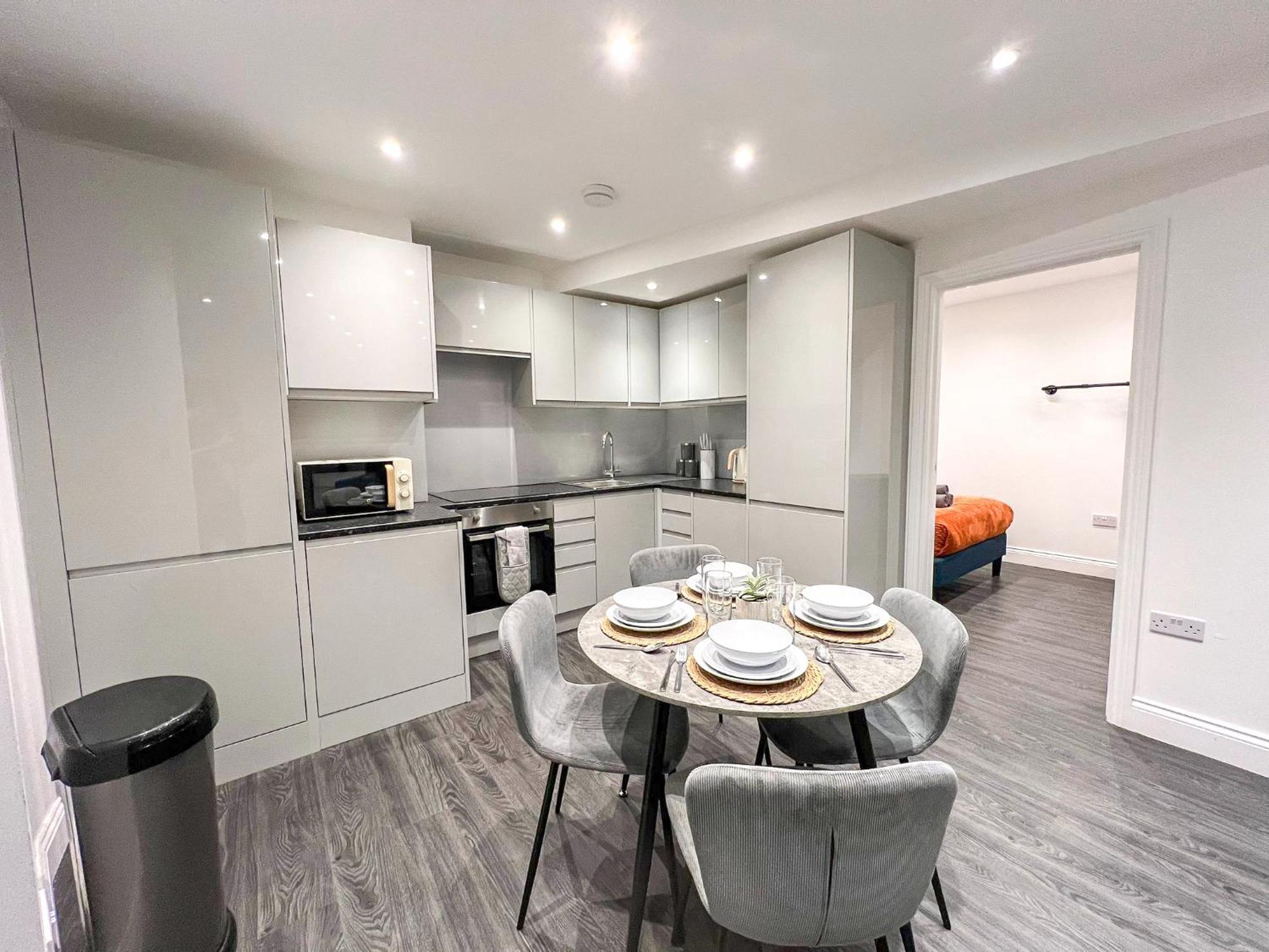 1-Bedroom Apartments In Shoreditch, Old Street, Hoxton London Bagian luar foto