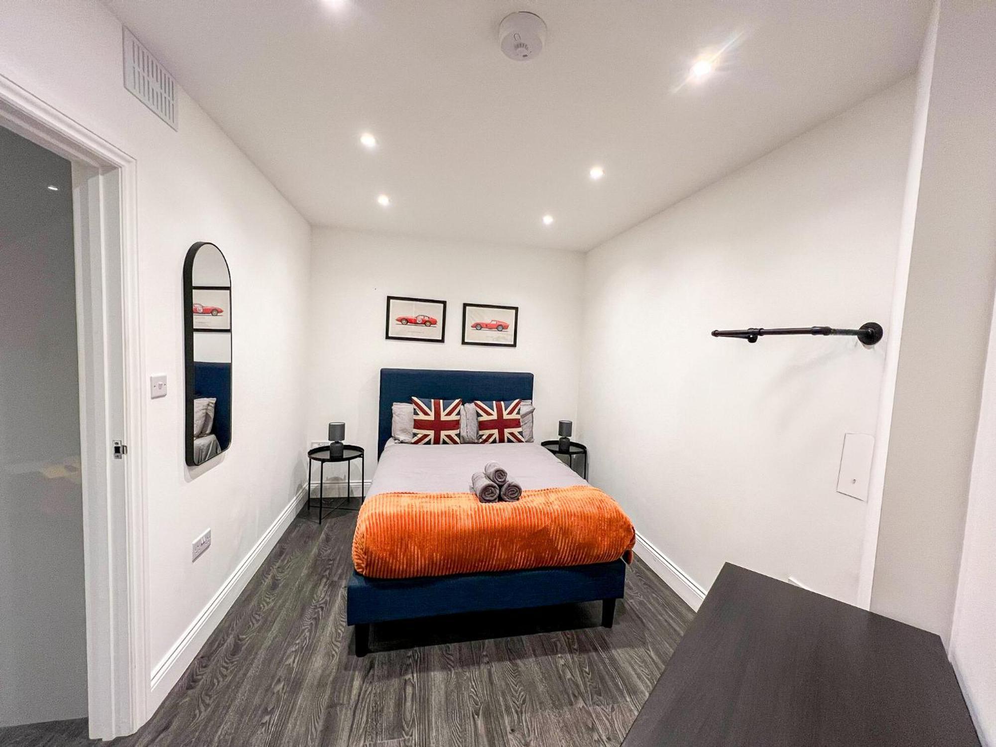 1-Bedroom Apartments In Shoreditch, Old Street, Hoxton London Bagian luar foto