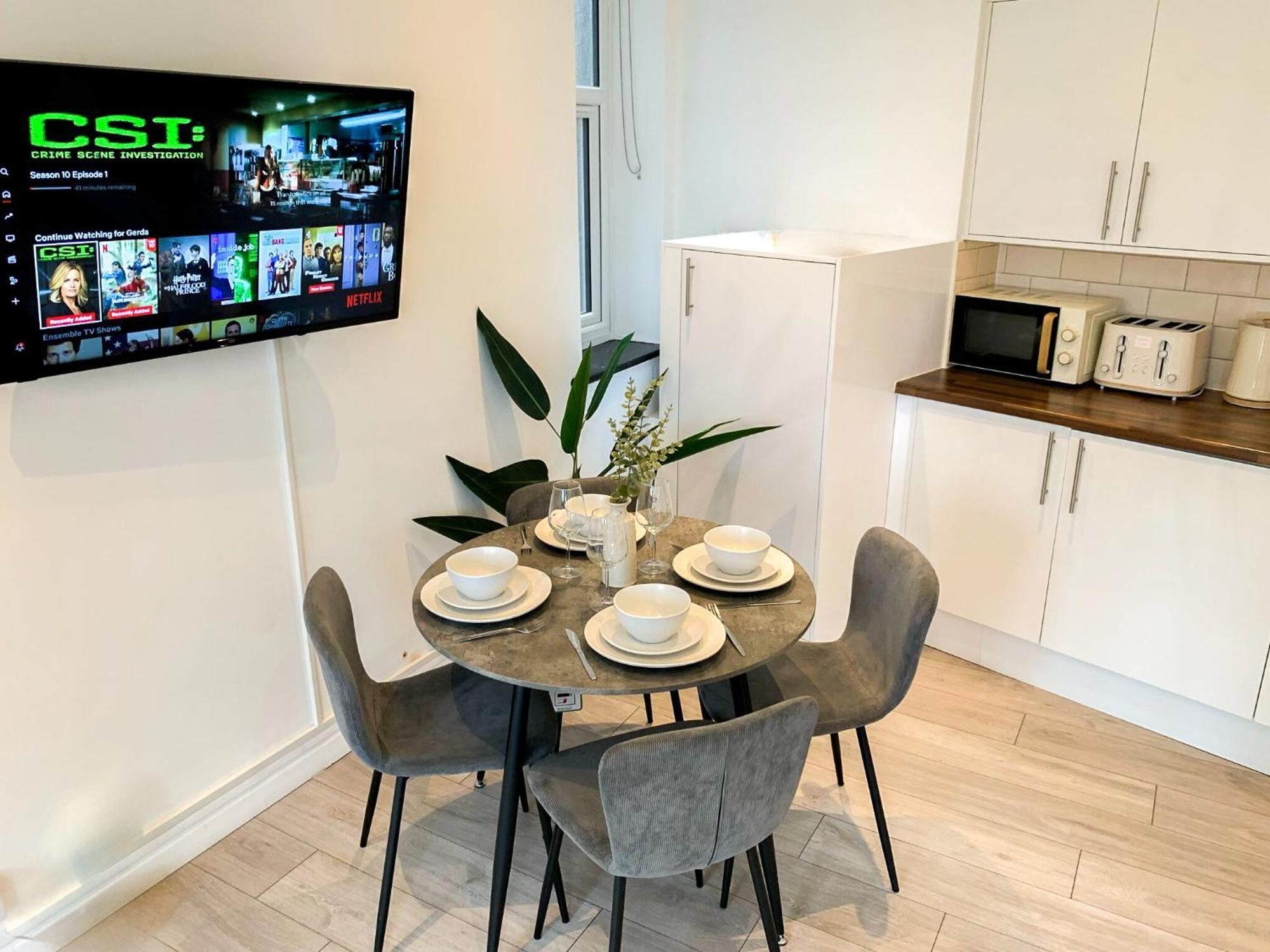 1-Bedroom Apartments In Shoreditch, Old Street, Hoxton London Bagian luar foto