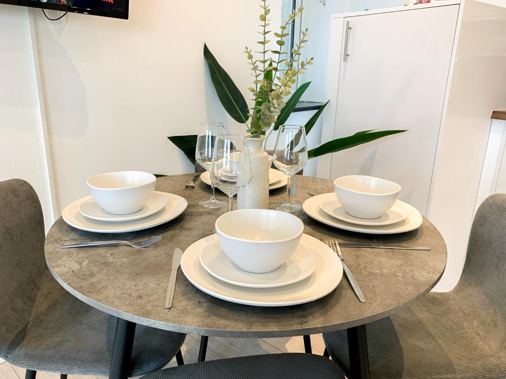 1-Bedroom Apartments In Shoreditch, Old Street, Hoxton London Bagian luar foto